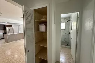 701 52nd Ave S, Saint Petersburg, FL 33705 - Photo 18