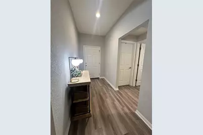 6911 Gideon Cir, Zephyrhills, FL 33541 - Photo 2