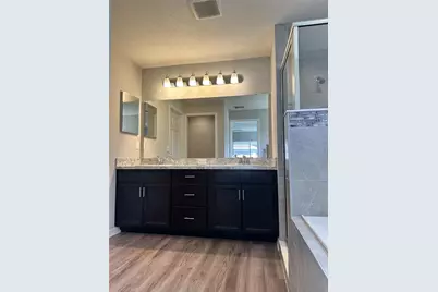 6911 Gideon Cir, Zephyrhills, FL 33541 - Photo 20