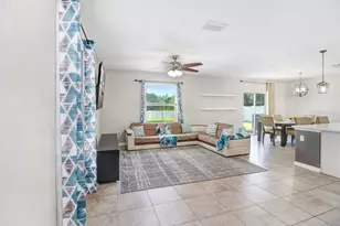 14855 Crescent Rock Dr, Wimauma, FL 33598 - Photo 8