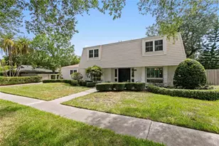 13305 Golf Crest Cir, Tampa, FL 33618 - Photo 2