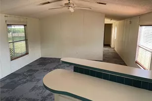 8929 Honeywell Rd, Gibsonton, FL 33534 - Photo 12