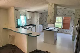 8929 Honeywell Rd, Gibsonton, FL 33534 - Photo 4
