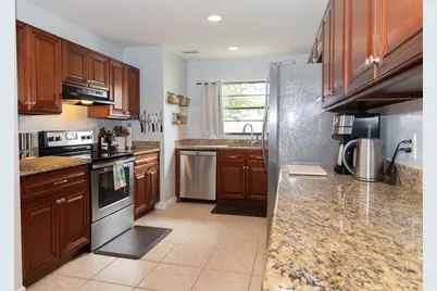 1005 Tranquiview Lane, Valrico, FL 33594 - Photo 6
