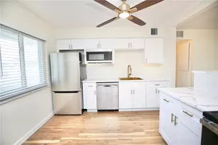 827 La Jolla Ave, Sun City Center, FL 33573 - Photo 12