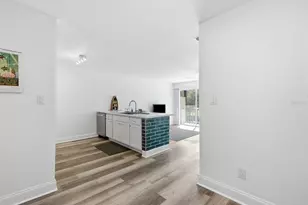 9009 Tudor Dr, Tampa, FL 33615 - Photo 20