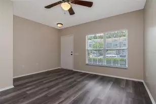 2439 Lake Woodberry Cir, Brandon, FL 33510 - Photo 6