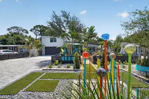 1520 60th St S, Gulfport, FL 33707 - Photo 1