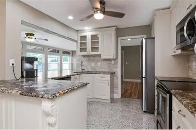 1801 Oak Park Drive N, Clearwater, FL 33764 - Photo 22