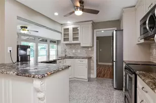 1801 Oak Park Dr N, Clearwater, FL 33764 - Photo 22
