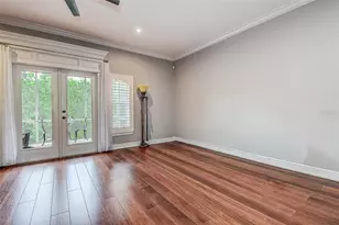 256 Valencia Cir, Saint Petersburg, FL 33716 - Photo 6