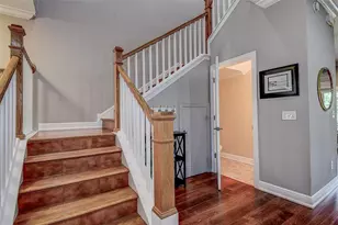256 Valencia Cir, Saint Petersburg, FL 33716 - Photo 16