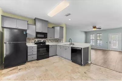 528 E Martin Luther King Jr Drive, Tarpon Springs, FL 34689 - Photo 10