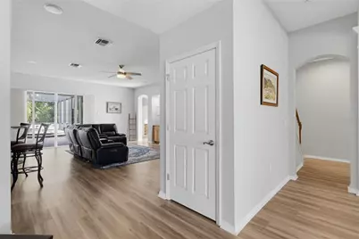 11704 Newberry Grove Loop, Riverview, FL 33579 - Photo 16