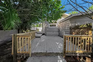 1122 E Oakwood St, Tarpon Springs, FL 34689 - Photo 14