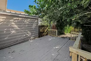 1122 E Oakwood St, Tarpon Springs, FL 34689 - Photo 12
