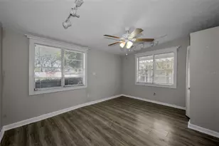 1122 E Oakwood St, Tarpon Springs, FL 34689 - Photo 10