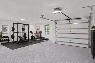 220 90th Ave NE, Saint Petersburg, FL 33702 - Photo 6