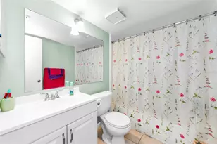 2575 Pine Ridge Way S, Palm Harbor, FL 34684 - Photo 14