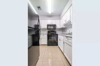 7612 Nacido Court, Tampa, FL 33615 - Photo 12