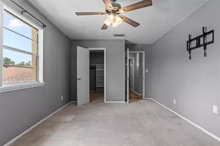 7612 Nacido Ct, Tampa, FL 33615 - Photo 16