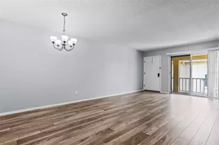 7612 Nacido Ct, Tampa, FL 33615 - Photo 6
