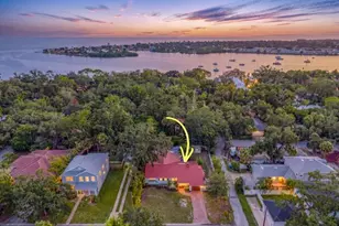 222 26th Ave S, Saint Petersburg, FL 33705 - Photo 1