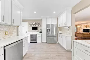 222 26th Ave S, Saint Petersburg, FL 33705 - Photo 10