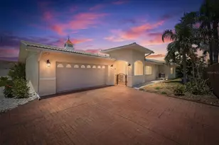 3666 Belle Vista Dr E, Saint Petersburg, FL 33706 - Photo 2