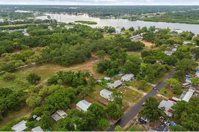 8812 E Millpoint Road, Riverview, FL 33578 - Photo 28