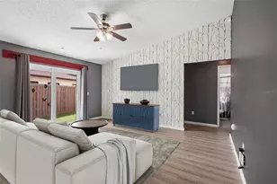 8420 N River Dune St, Tampa, FL 33617 - Photo 6
