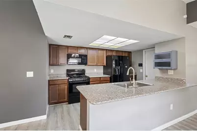 8420 N River Dune Street, Tampa, FL 33617 - Photo 8