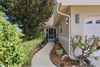 4461 Ascot Circle S, Sarasota, FL 34235 - Photo 2