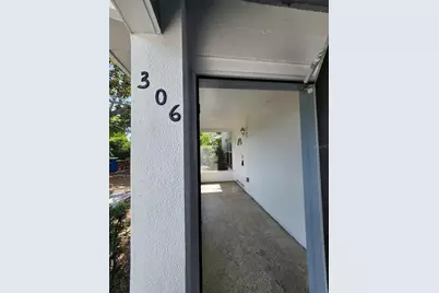 304 S Mercury Avenue #306, Clearwater, FL 33765 - Photo 2