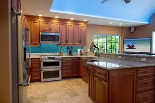 9232 80th Ave, Seminole, FL 33777 - Photo 6
