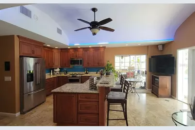 9232 80th Avenue, Seminole, FL 33777 - Photo 6