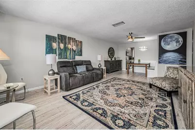 5725 80th Street N #404, Saint Petersburg, FL 33709 - Photo 8