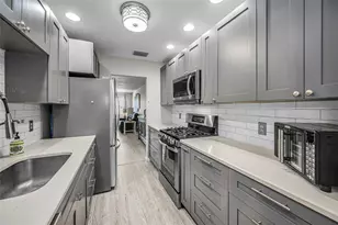 5725 80th St N, Saint Petersburg, FL 33709 - Photo 12