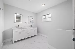 5056 42nd St S, Saint Petersburg, FL 33711 - Photo 38