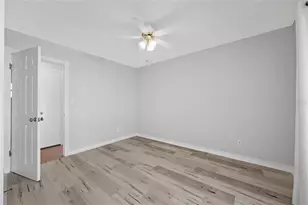 5056 42nd St S, Saint Petersburg, FL 33711 - Photo 32