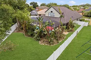 1945 Abbey Ridge Dr, Dover, FL 33527 - Photo 2