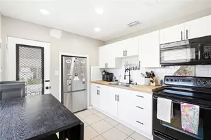 3220 16th St N, Saint Petersburg, FL 33704 - Photo 16