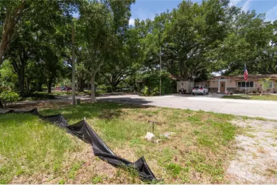 658 15th Street NW, Largo, FL 33770 - Photo 8
