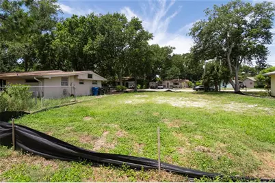 658 15th Street NW, Largo, FL 33770 - Photo 2