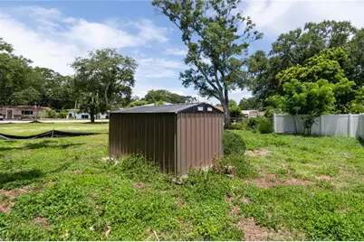 658 15th Street NW, Largo, FL 33770 - Photo 16