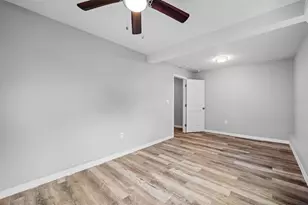 2412 51st Ave N, Saint Petersburg, FL 33714 - Photo 26