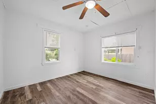2412 51st Ave N, Saint Petersburg, FL 33714 - Photo 18