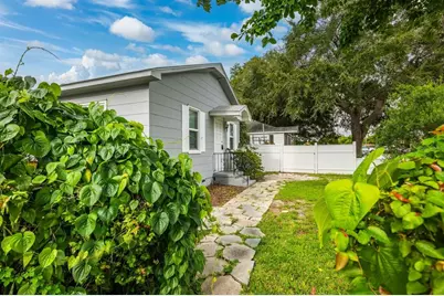 2412 51st Avenue N, Saint Petersburg, FL 33714 - Photo 4