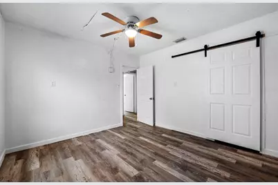 2412 51st Avenue N, Saint Petersburg, FL 33714 - Photo 50