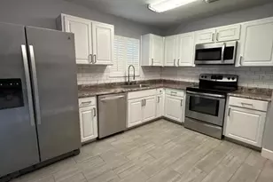 1215 Tuxford Dr, Brandon, FL 33511 - Photo 10
